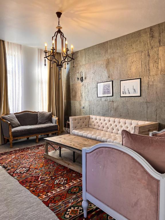 Posezení v ubytování Shirvanshah Hotel