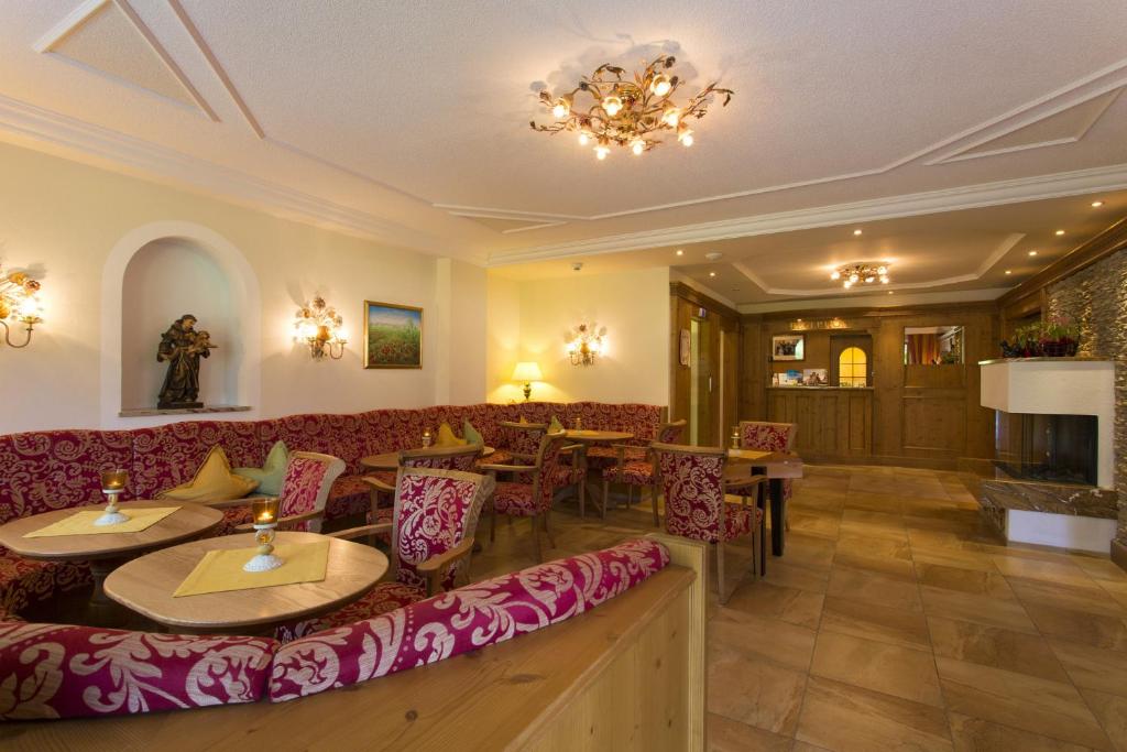 Posedenie v ubytovaní Liebes Caroline 4-Sterne-Hotel