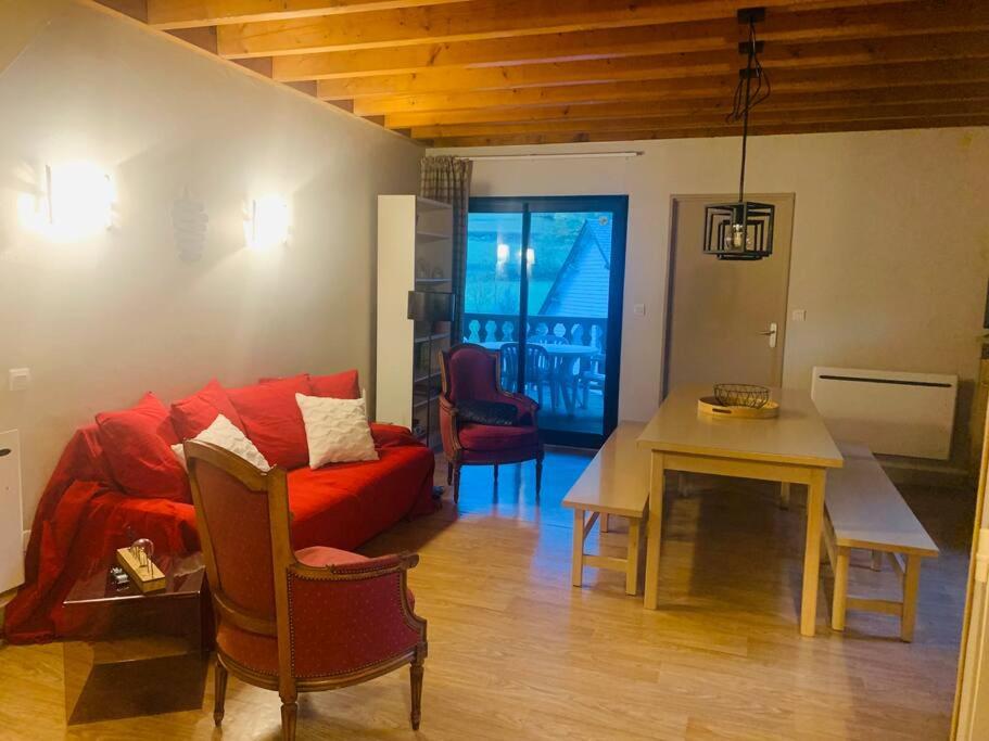 Posedenie v ubytovaní Appartement chaleureux chez Nadège et Raphaël