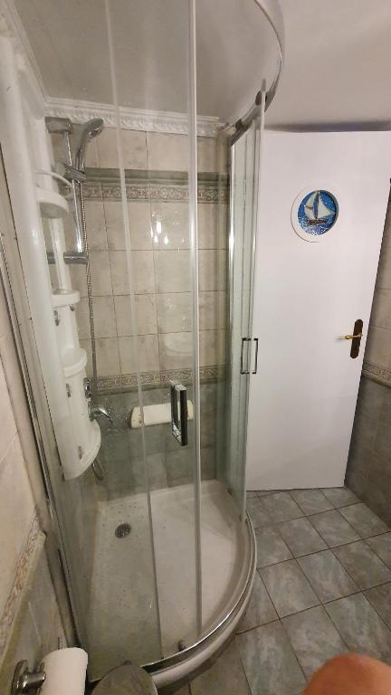 Kúpeľňa v ubytovaní Marianas Inn