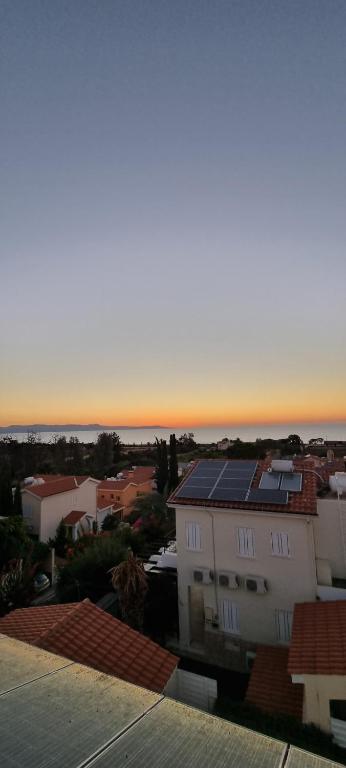 Fab Sea and Mountain View Villa, walking distance from the Sandy Beach