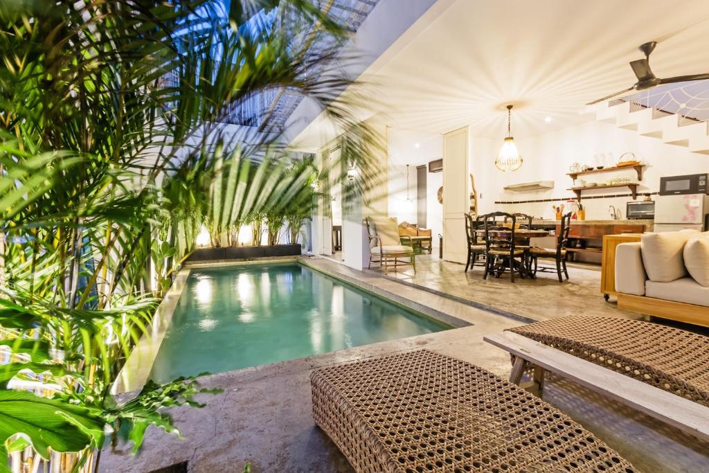 Villa Amoda – Compact Designer 3 Bedroom on Canggu Shortcut