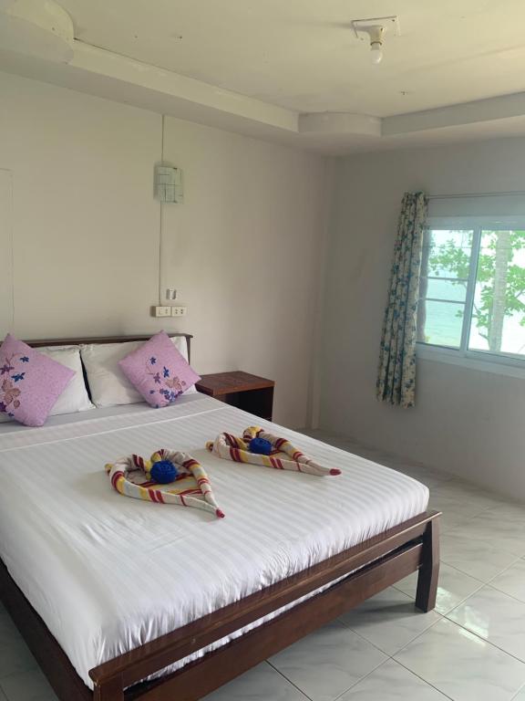 Sun Smile Beach Koh Jum - 14