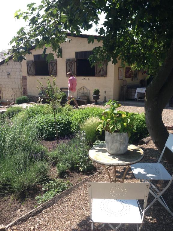 Zahrada ubytování B&B Domaine Villa Bayard