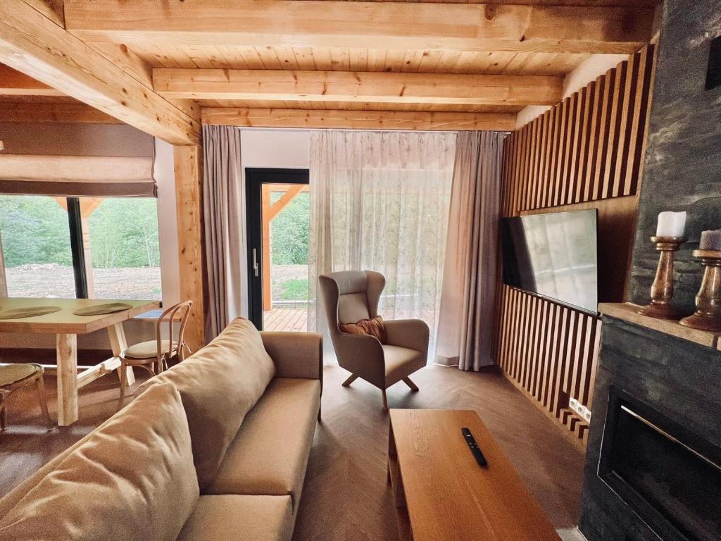 Telewizja i/lub zestaw kina domowego w obiekcie Jabłonki Resort&Spa