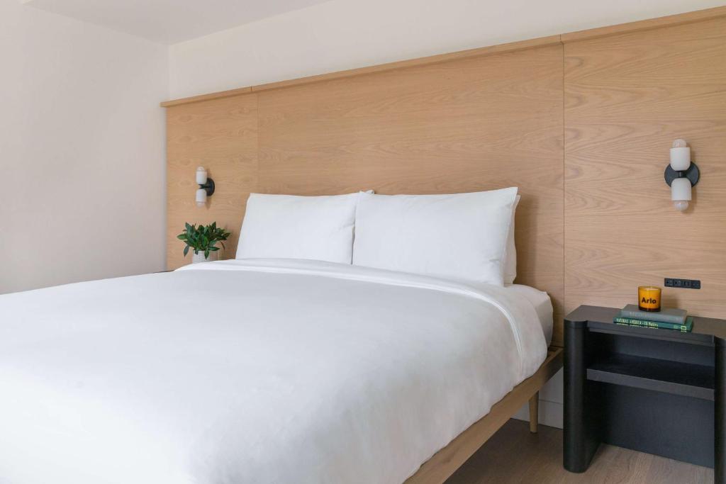 Cama ou camas em um quarto em Arlo SoHo