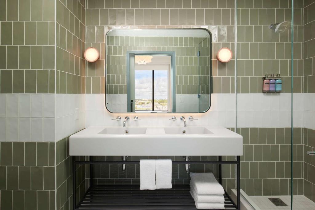 Arlo Wynwood Miami - Deluxe King Suite