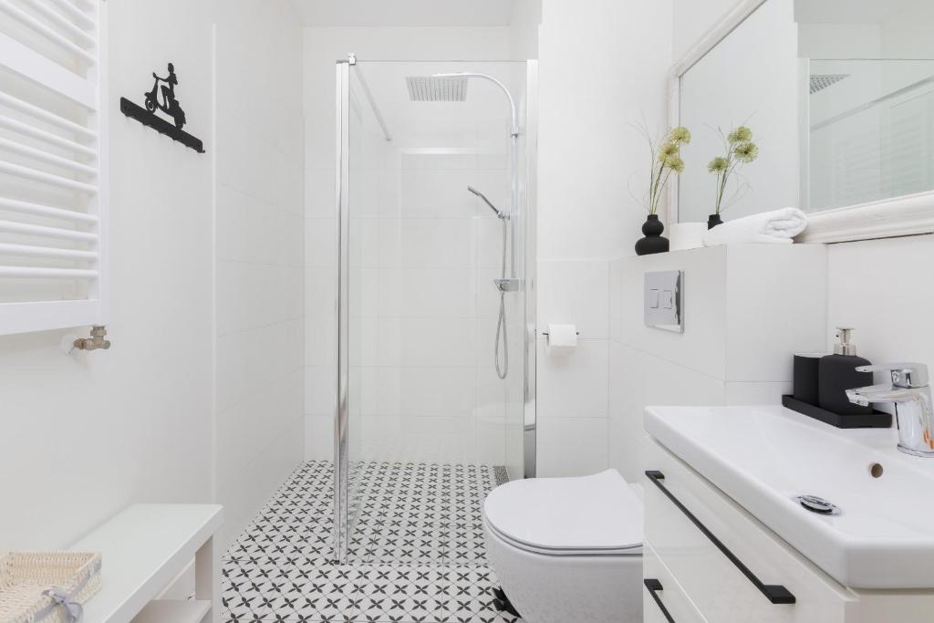 Kúpeľňa v ubytovaní Gdańsk Vespa Apartment by Noclegi Renters