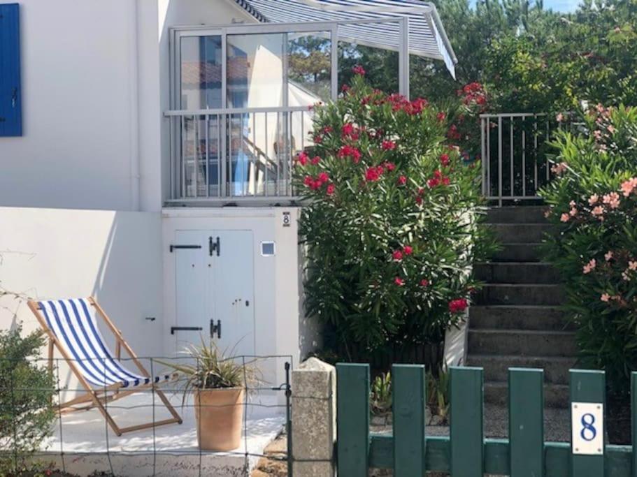 Vonkajšia záhrada v ubytovaní Logement entier - Quartier Phare - Tranche sur Mer