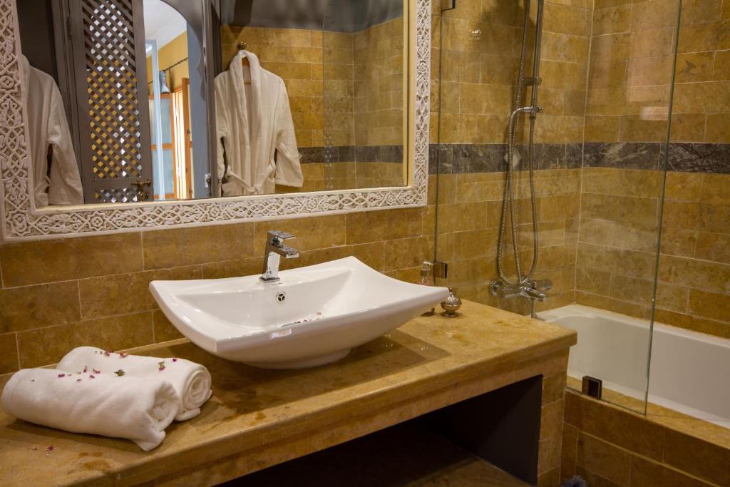 Koupelna v ubytování Riad SofYan & Spa