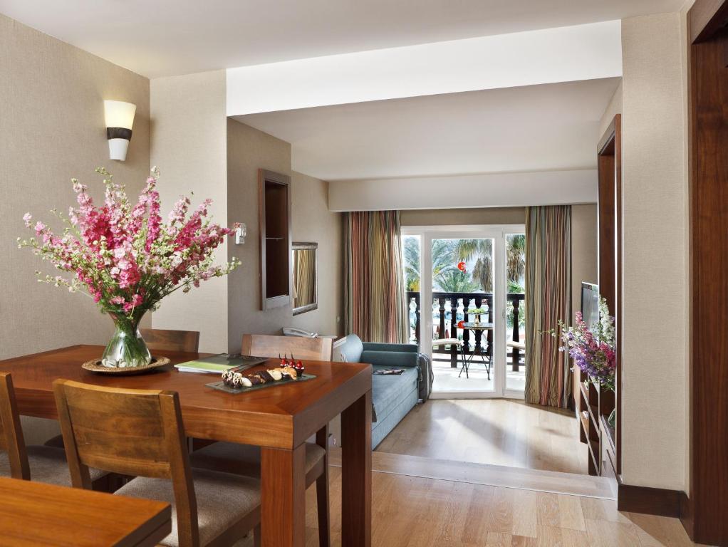 Marti Resort Deluxe Hotel - 