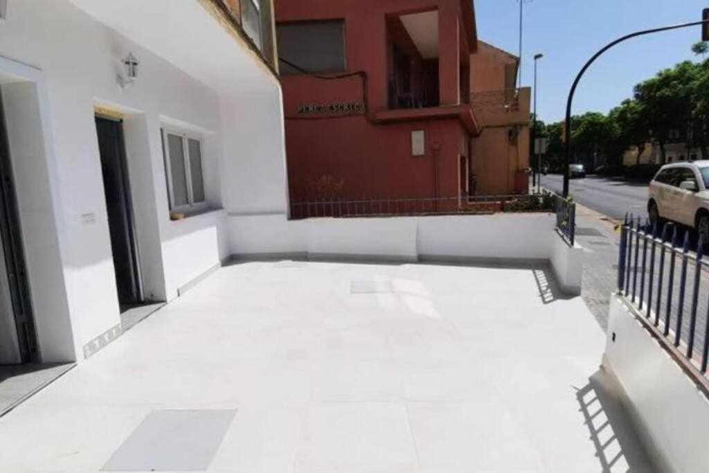 Fotografia z galérie ubytovania Atico con terraza Frente Playa Pedregalejo v destinácii Málaga