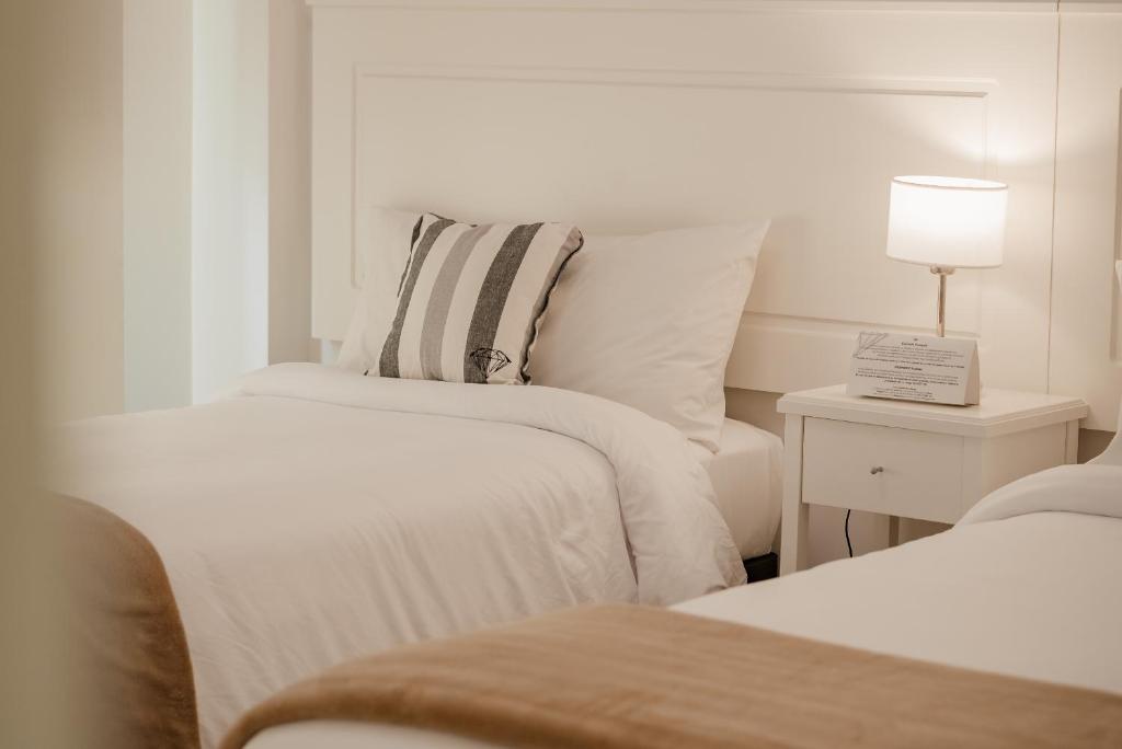Carat Apart Boutique - 