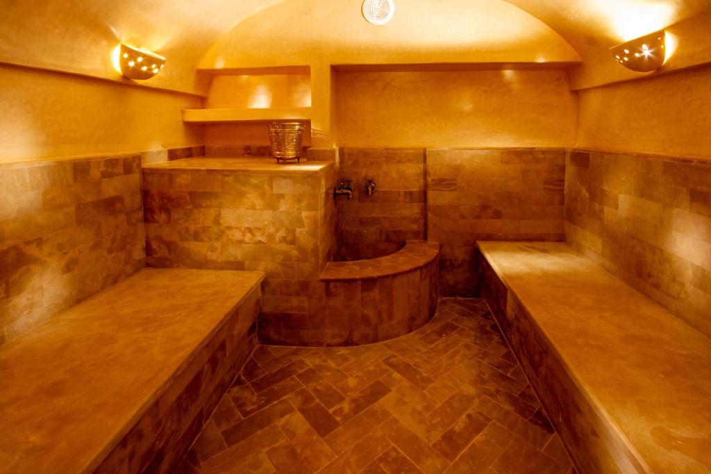 Koupelna v ubytování Riad SofYan & Spa