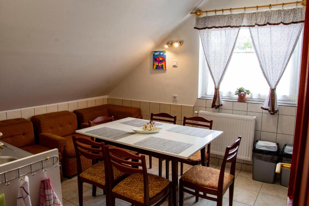Posezení v ubytování Luca Apartman