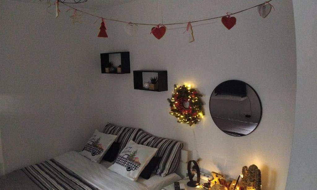 Tiny Little House - 1