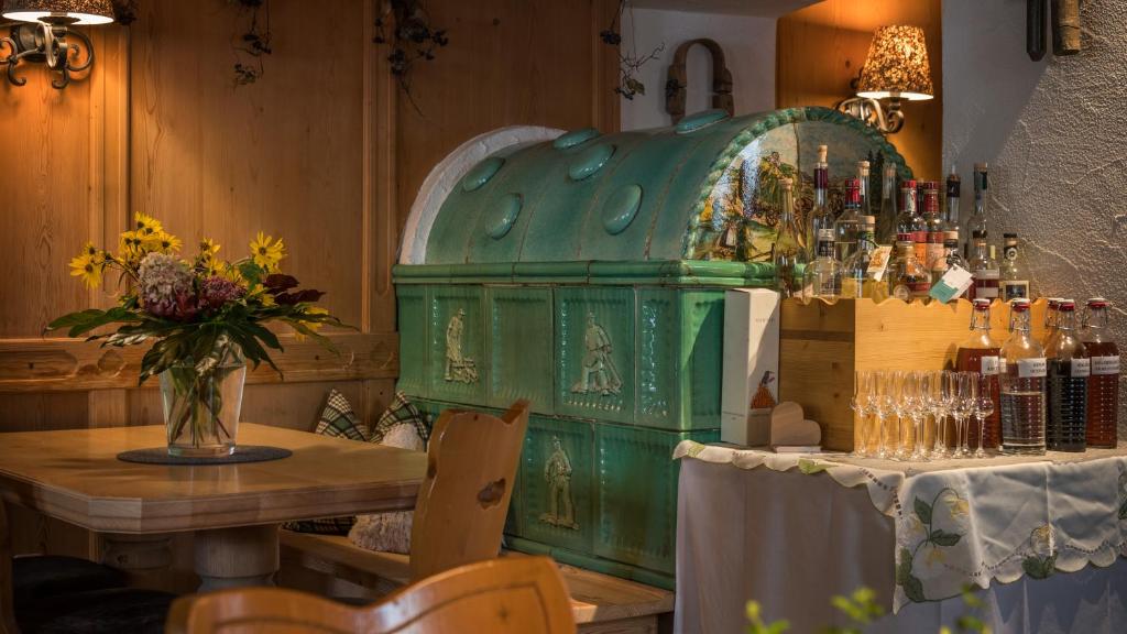 Nápoje v ubytovaní Geniesserhotel Messnerwirt Olang