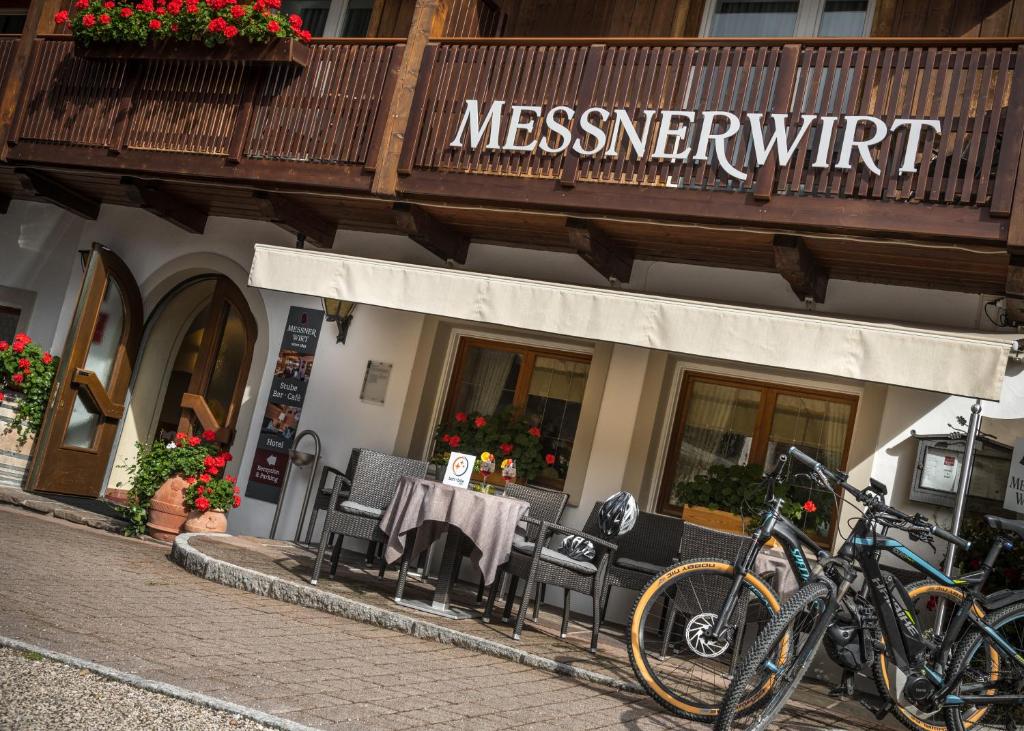 Jazda na bicykli v okolí ubytovania Geniesserhotel Messnerwirt Olang
