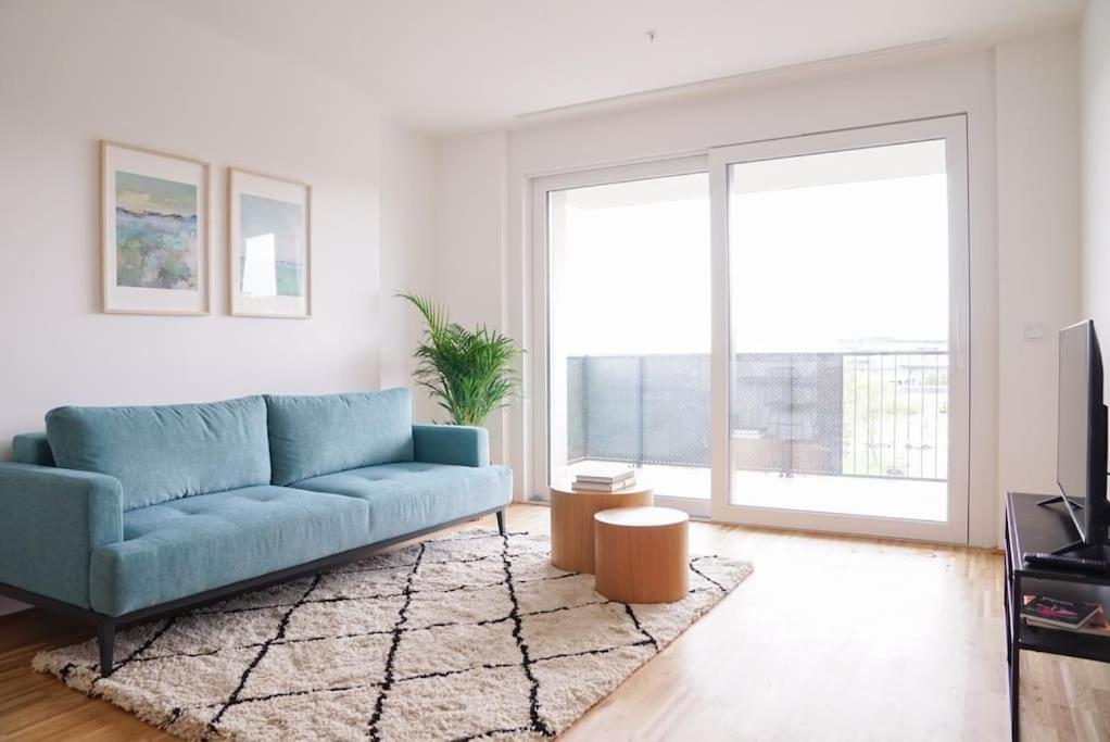 Televízia a/alebo spoločenská miestnosť v ubytovaní Oberlaa New Apartment - 15 Min to City