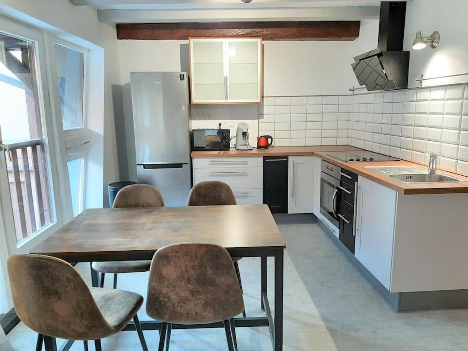 La couronne Maison 80m2 garage & terrasse - Two-Bedroom Apartment