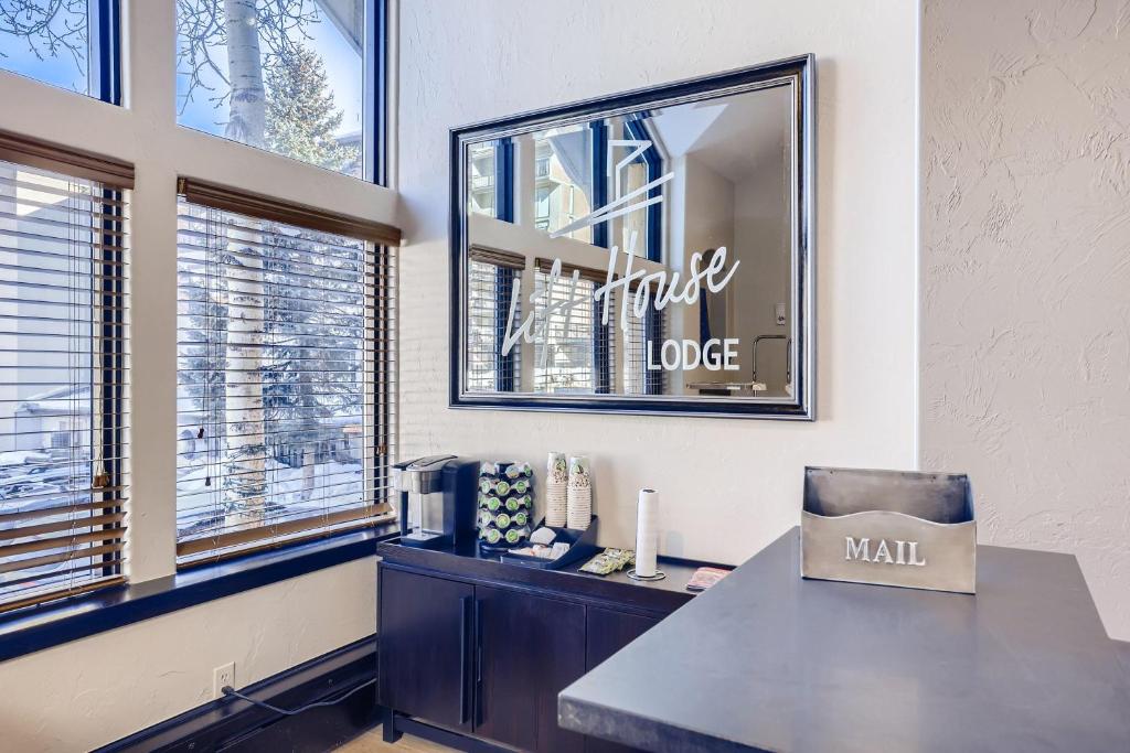 Fotografie z fotogalerie ubytování Lift House Lodge, Downtown Lionshead Remodeled Studio Condo v destinaci Vail