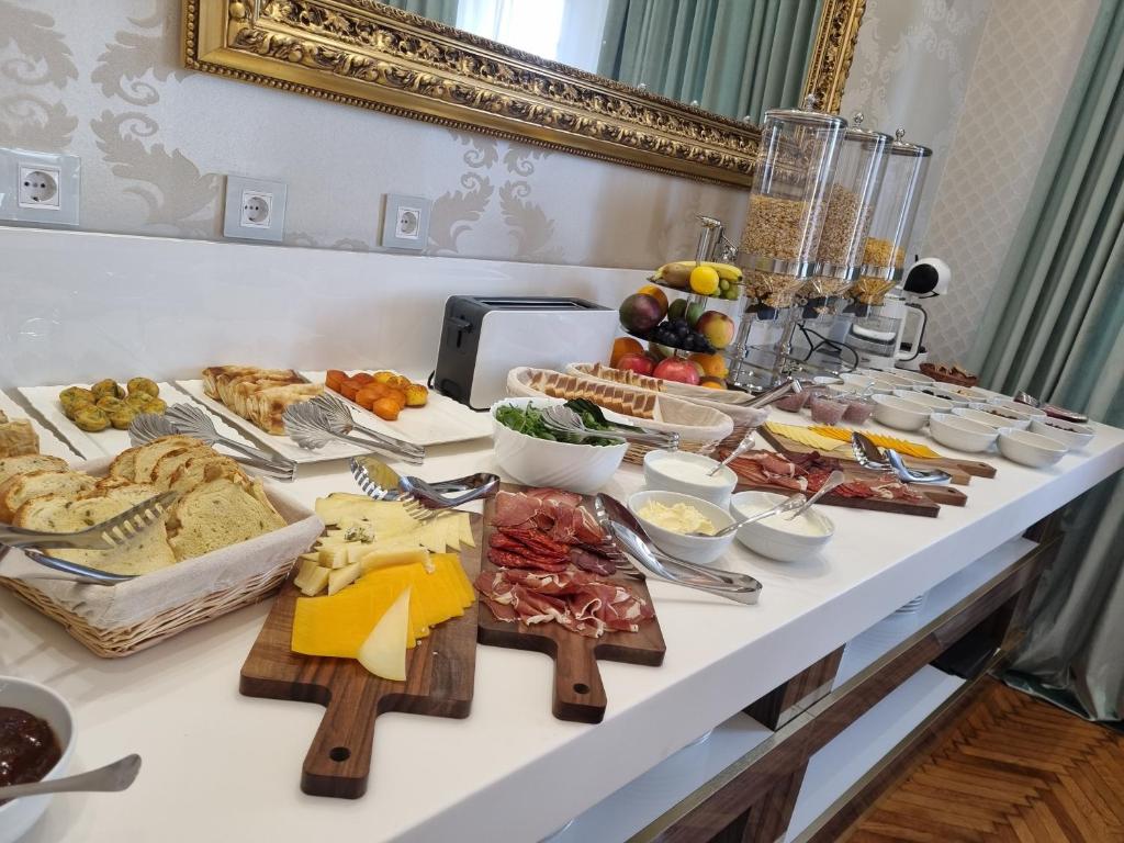 Jídlo v hotelu nebo okolí