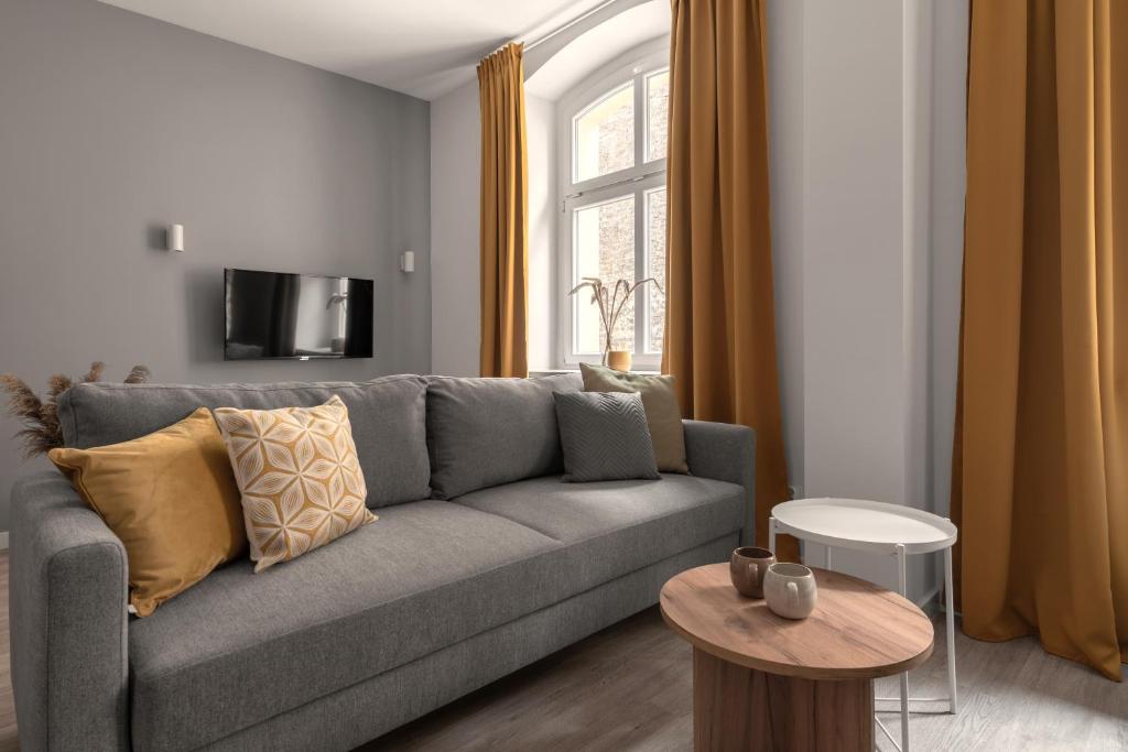 HARBOR APARTMENTS - Sobieskiego - One-Bedroom Apartment