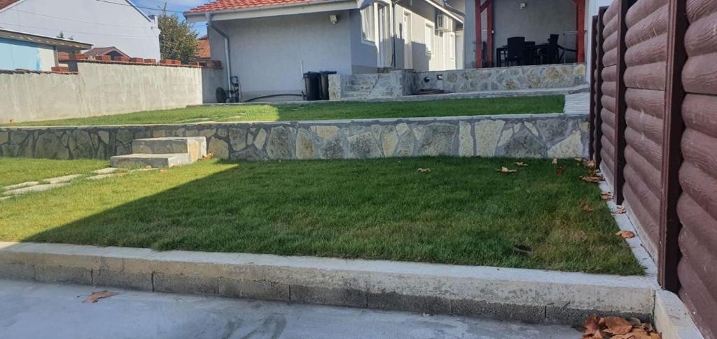Zahrada ubytování Relax Apartmani Kladovo