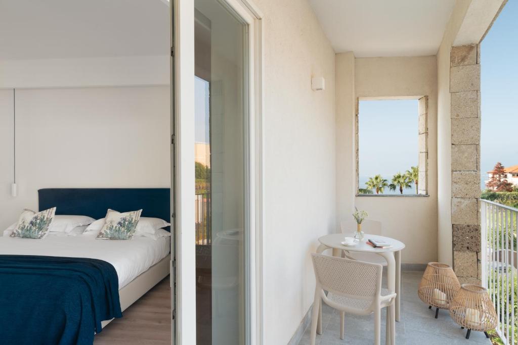 Domo 20 Hotel & Rooftop - 13