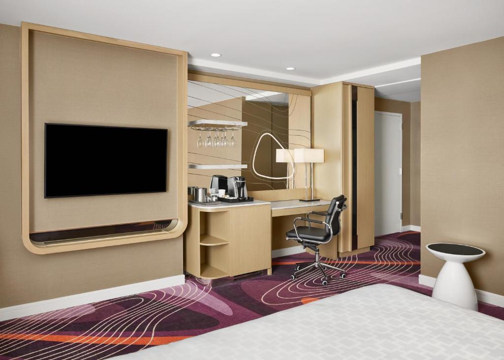 Pasadena Hotel & Pool - Premier Una Cama King