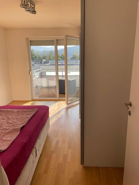 Postel nebo postele na pokoji v ubytování Traumapartment neben Universität und Lakeside in Klagenfurt am Wörthersee !