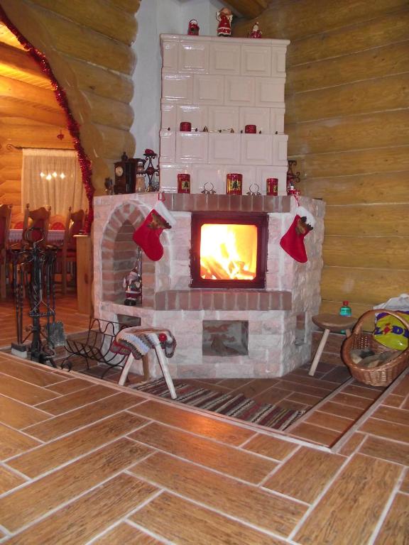 Foto sihtkohas Vatra Moldoviţei asuva majutusasutuse Cabana Piatra Runcului galeriist