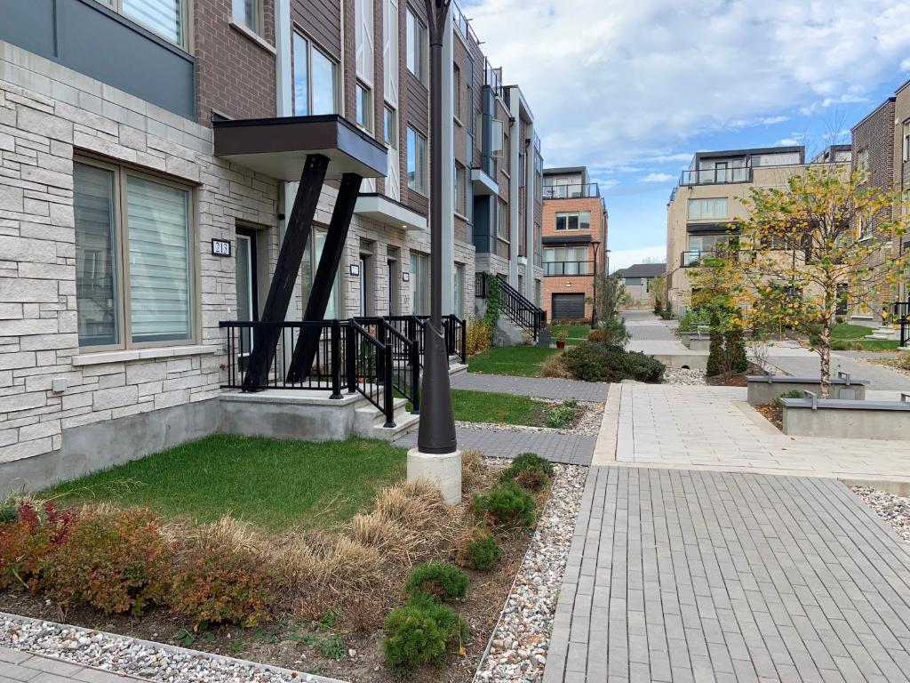 Wateridge Luxury Condos