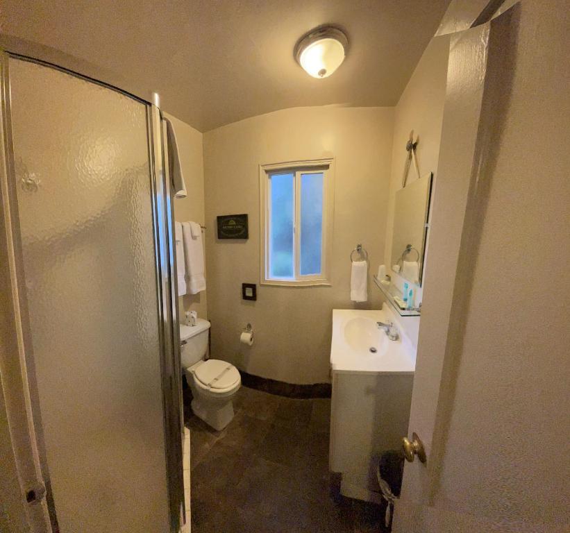 Sierra Woods Lodge - King Room