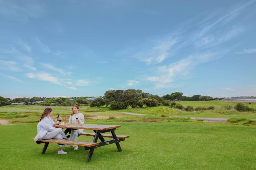 Hosté ubytování 13th Beach Golf Lodges