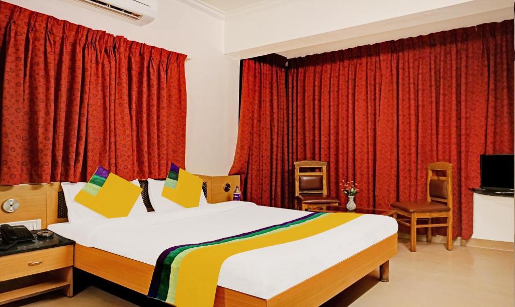 Postel nebo postele na pokoji v ubytování Itsy Hotels Crown Inn