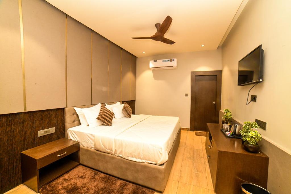Postel nebo postele na pokoji v ubytování Out House Pushkar