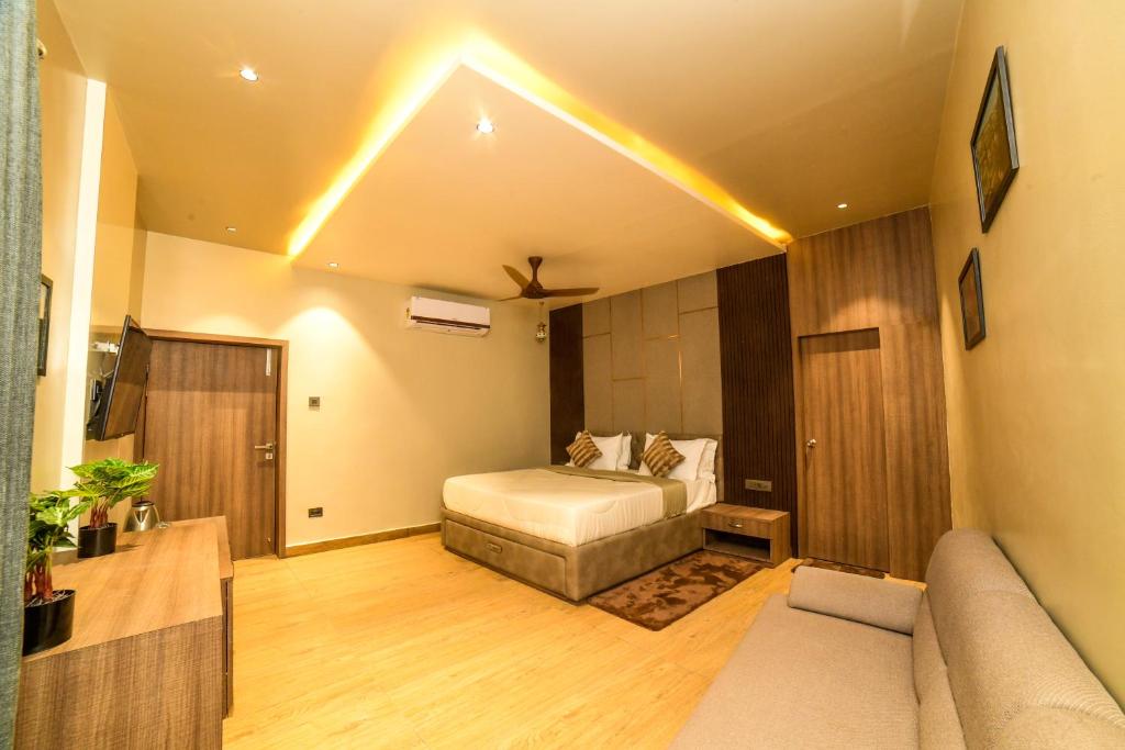 Postel nebo postele na pokoji v ubytování Out House Pushkar