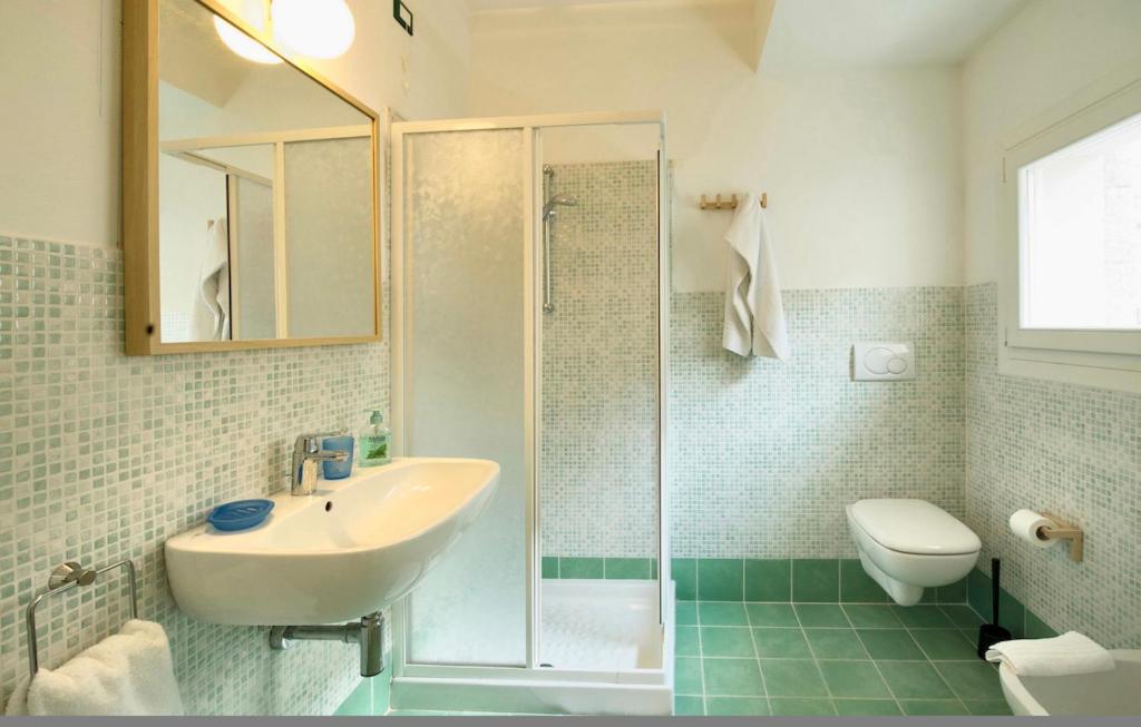 Łazienka w obiekcie Residence con piscina a 4 km da Baja Sardinia