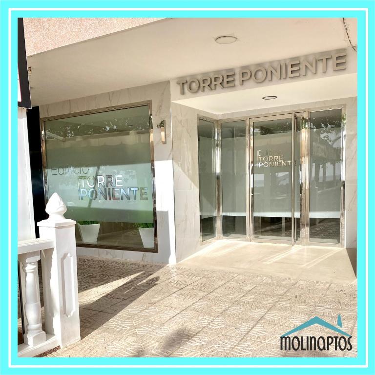 Fotografia z galérie ubytovania Estudio 32 Frente al Mar by Molinaptos v destinácii Benidorm