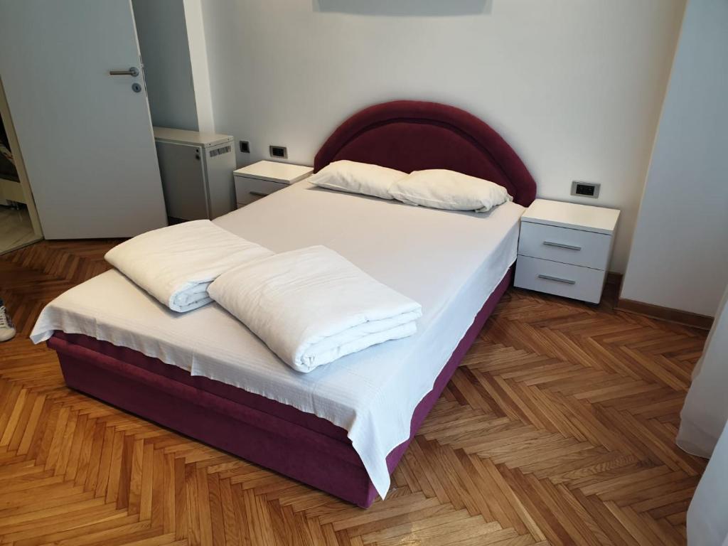 Lux studio Beograd, Belgrade (updated prices 2024)