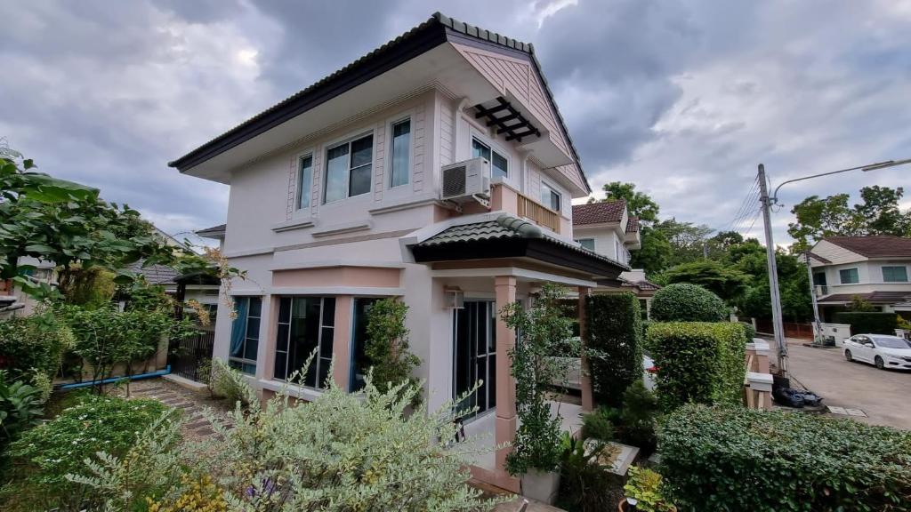 Cosy House in Chiangmai - Three-Bedroom House