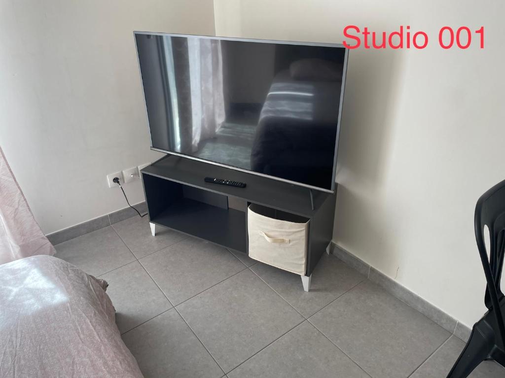 Studio à 300 m de la gare de Mantes-la-Jolie - スタジオ