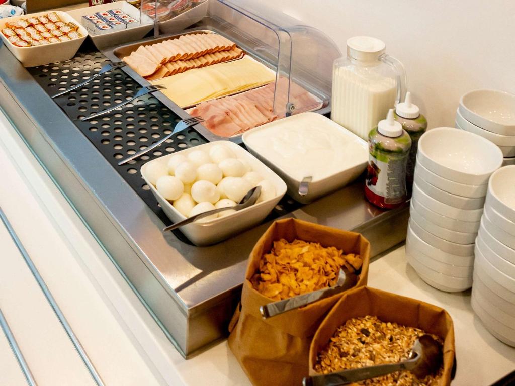Comida no hotel ou em algum lugar perto
