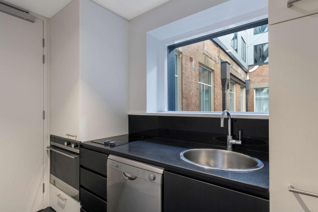 Adina Apartment Hotel Brisbane - 