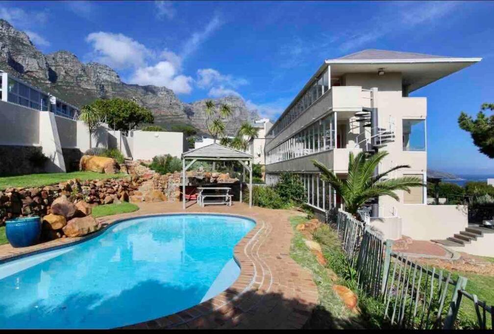 Lovely studio apartment situated in Camps Bay, Kapsztad aktualne ceny