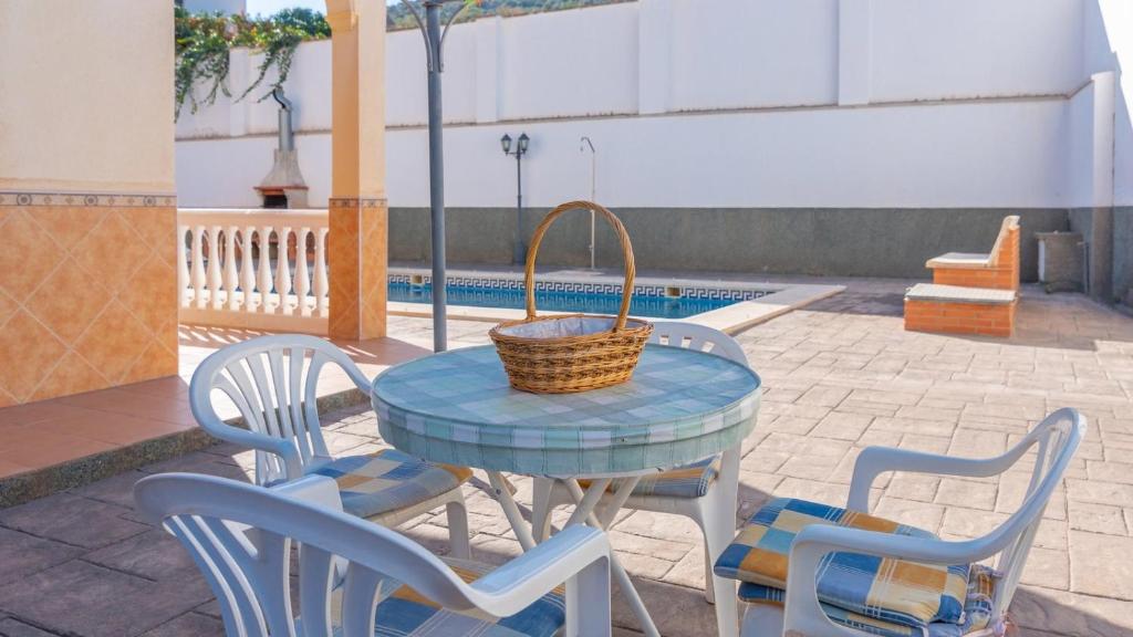 Zdjęcie z galerii obiektu Villa Antonia Casabermeja by Ruralidays w mieście Casabermeja