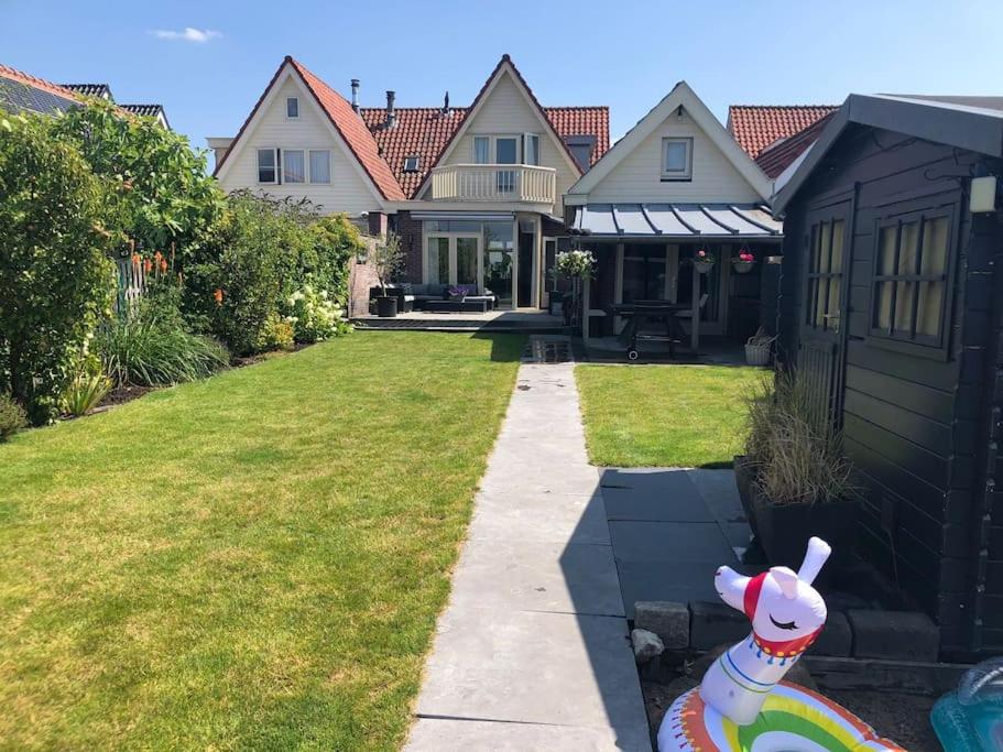 Vakantiehuis aan het meer vlakbij Amsterdam