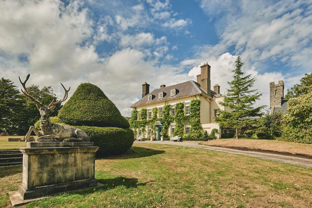 Queen Anne Estate