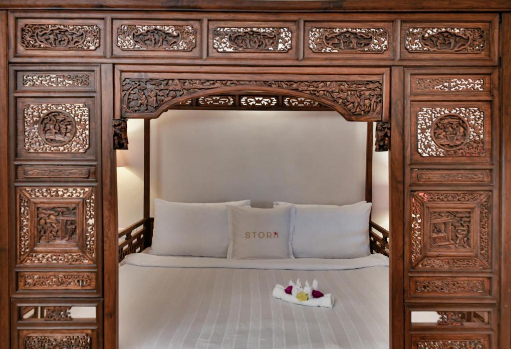 Postel nebo postele na pokoji v ubytování Storii By ITC Hotels, Shanti Morada Goa